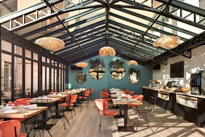 Daily buffet breakfast (EUR 14.00 per person)