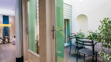 Deluxe tweepersoonskamer | Terras