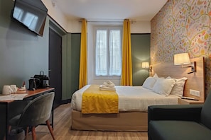 Premium bedding, in-room safe, desk, laptop workspace