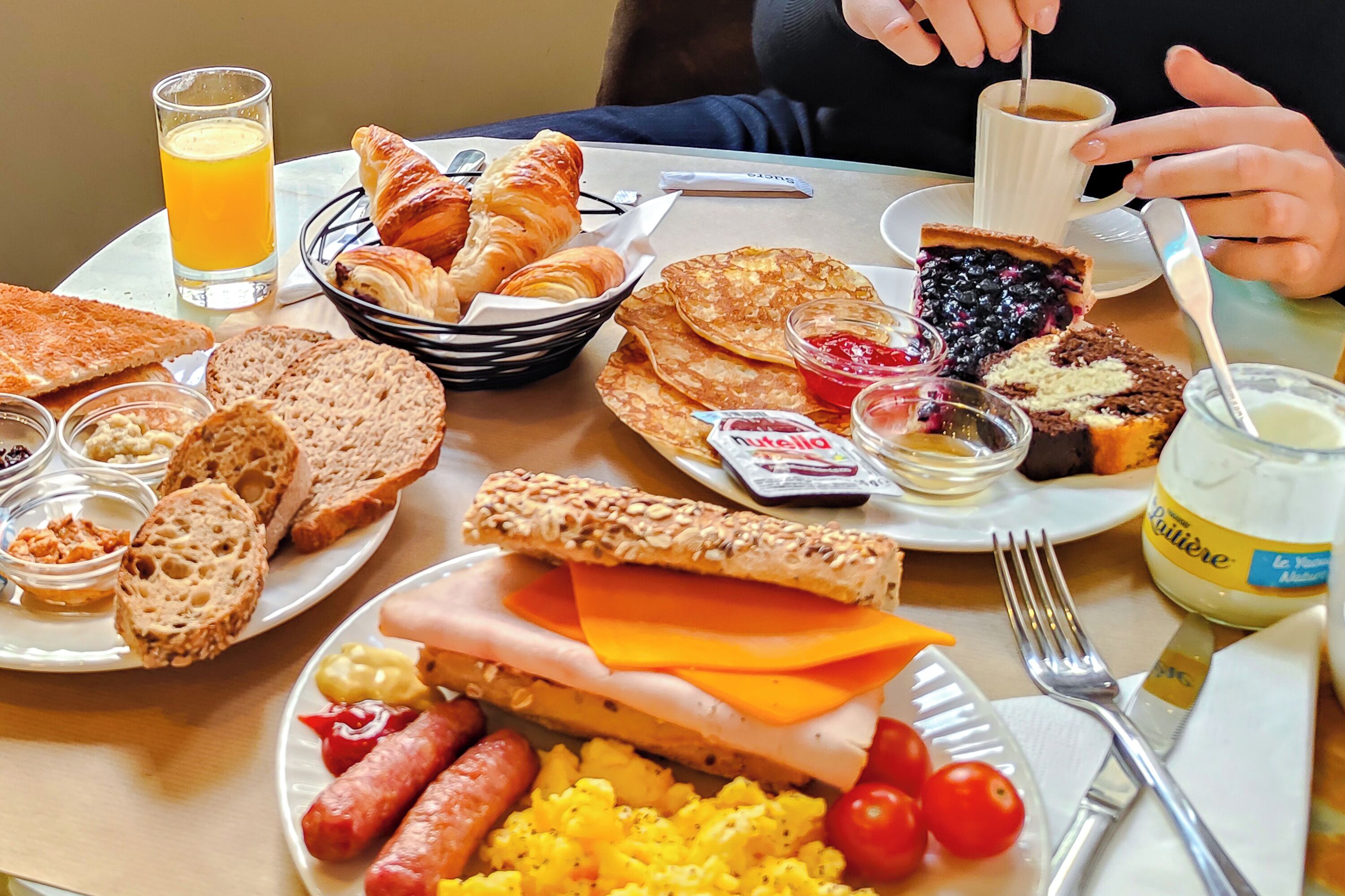 daily buffet breakfast (eur 15 per person)