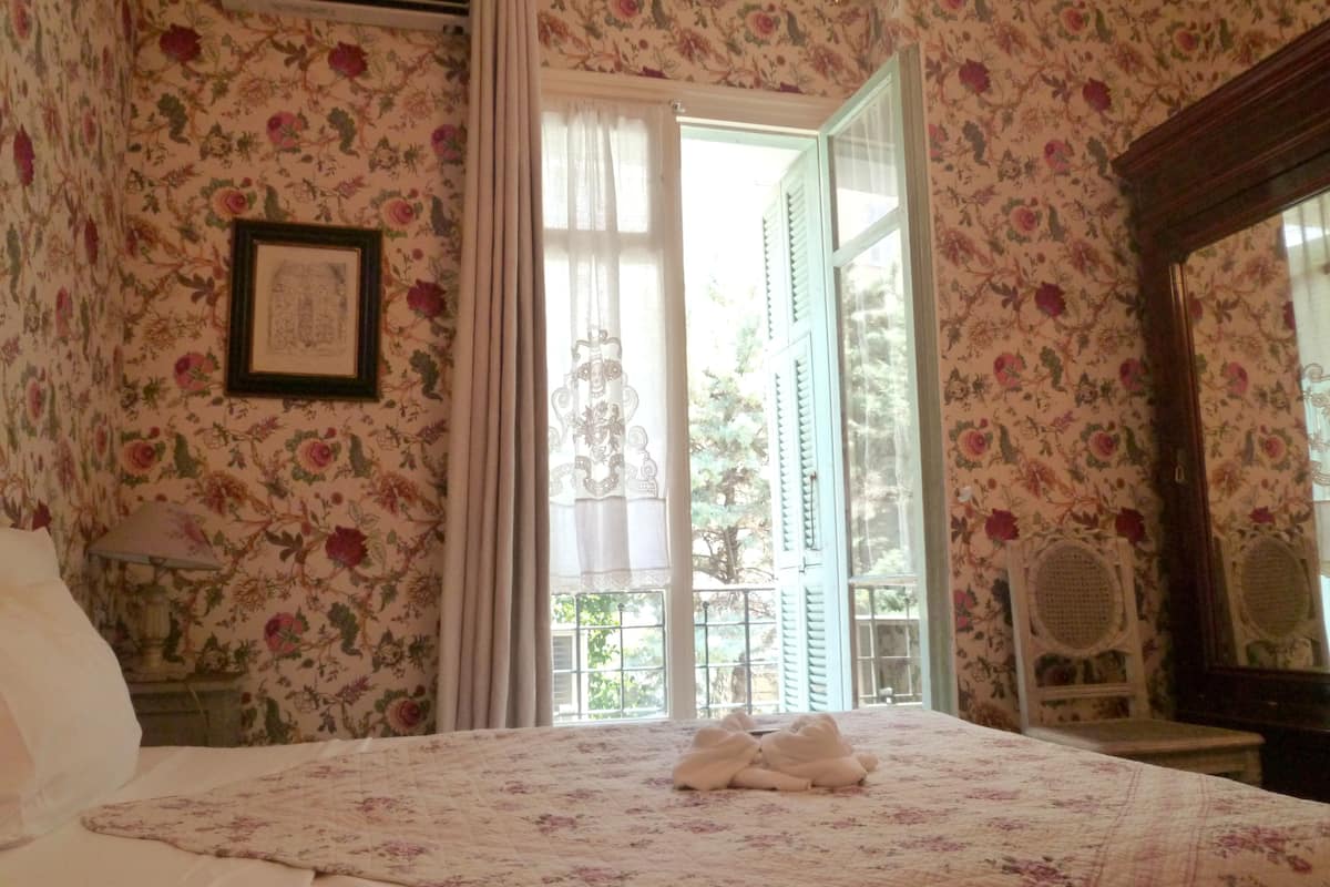 Quadruple Room | Egyptian cotton sheets, premium bedding, in-room safe, desk