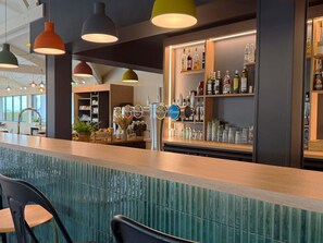 Bar (on property) - greet Hotel Dijon Sud Longvic (Longvic)