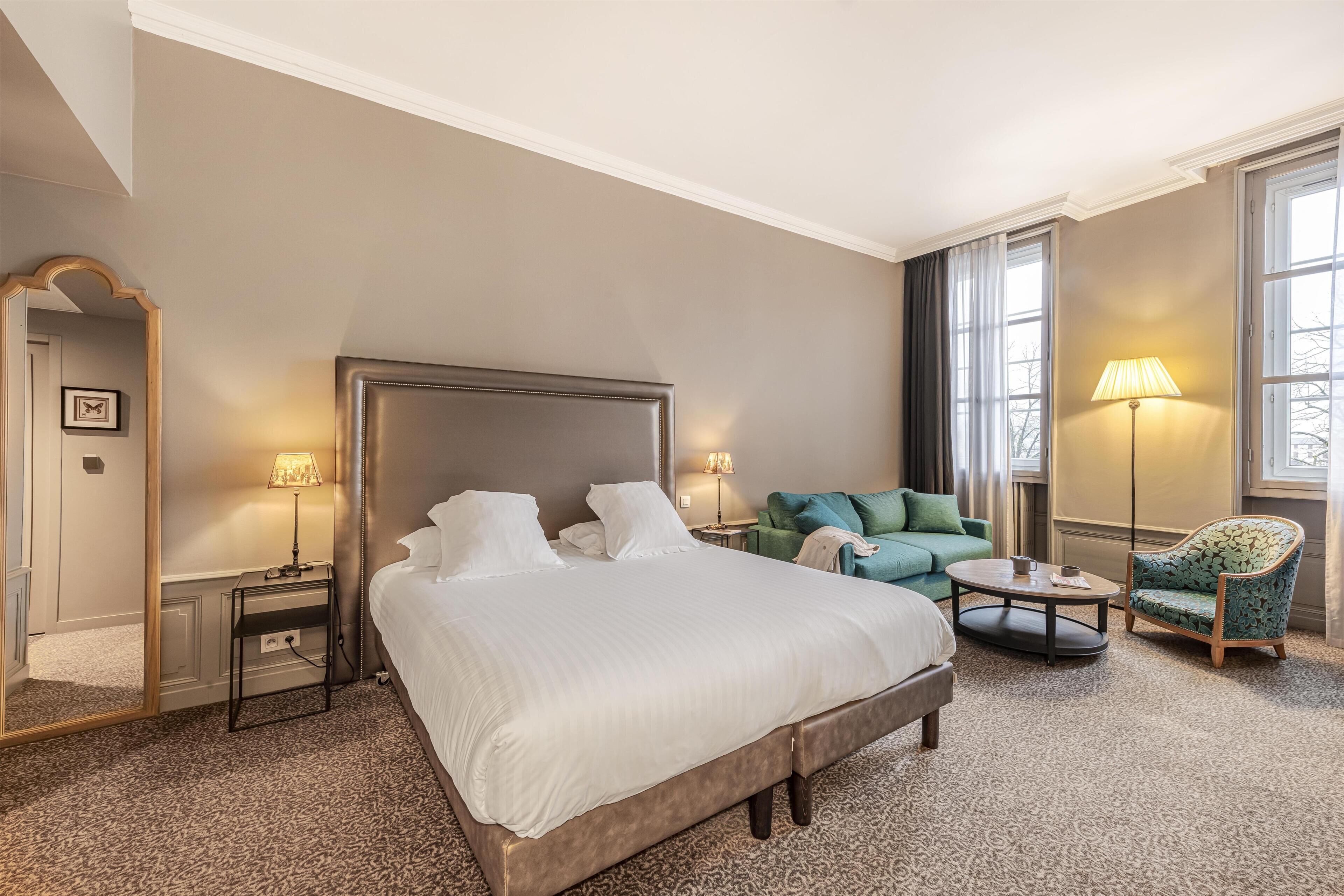 Junior Suite, 1 King Bed, Non Smoking (Larger Room;Twin bed on request) | In-room safe, desk, soundproofing, iron/ironing board (on request)