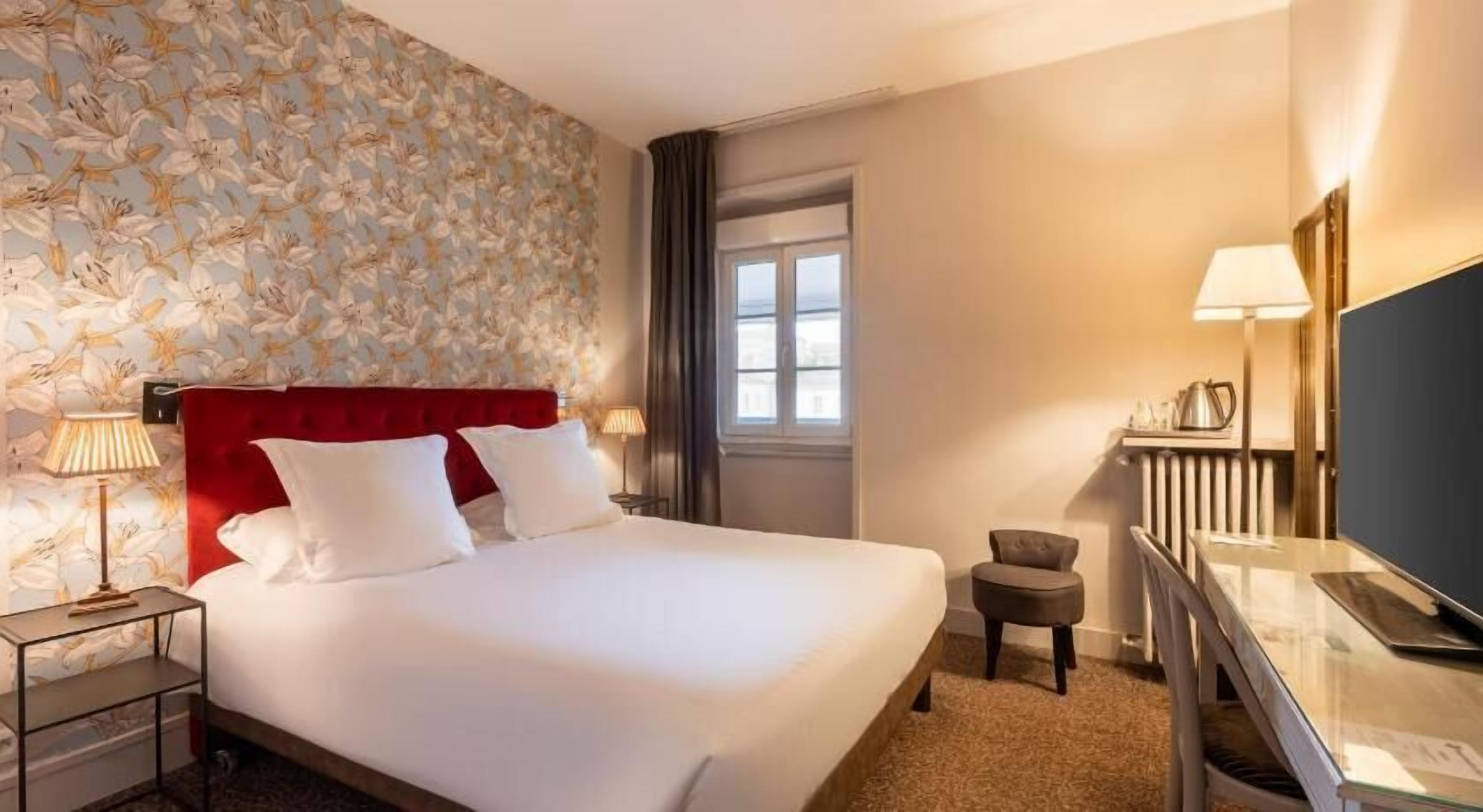 In-room safe, individually furnished, desk, soundproofing