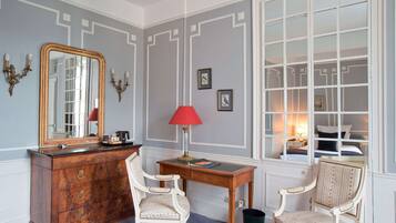 Minibar, coffre-fort, bureau, système d’insonorisation