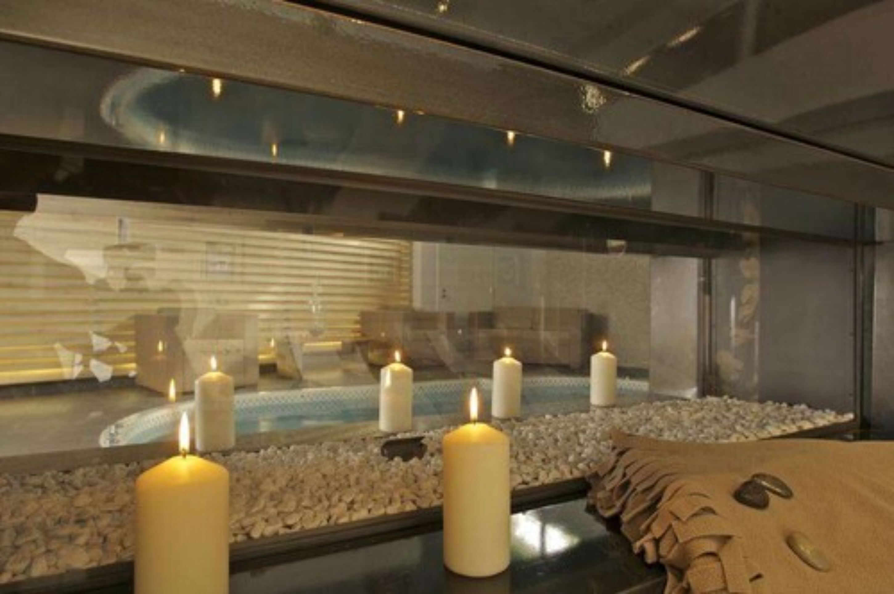 sauna, hot tub, steam room, turkish bath/hammam, body treatments