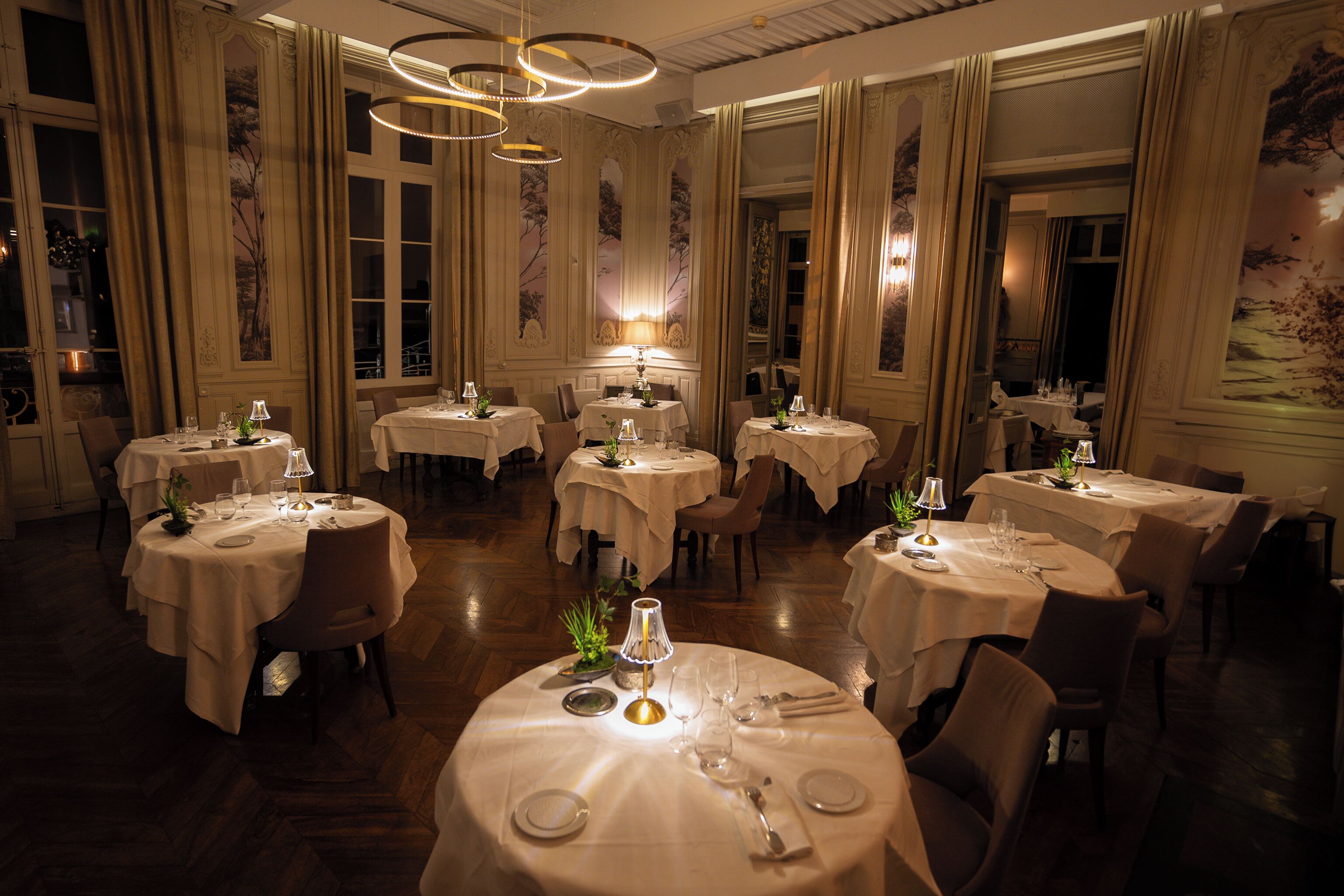 Lunsj og middag serveres