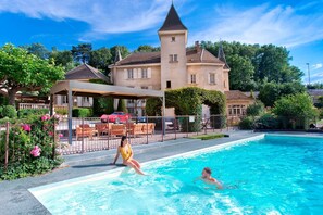 Outdoor pool, pool loungers