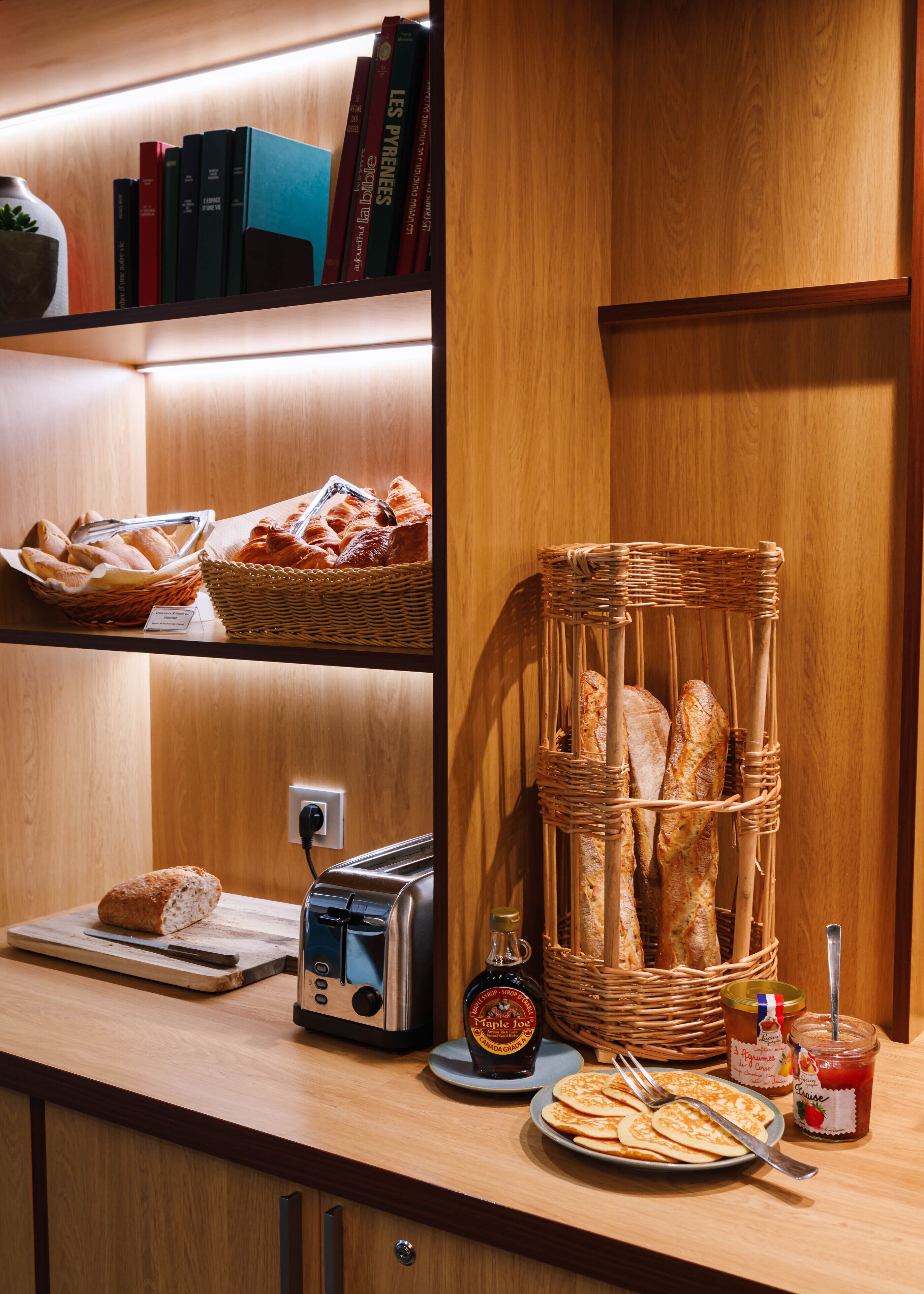 daily buffet breakfast (eur 14.9 per person)