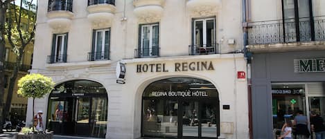 EntrĂ©e de lâhĂ©bergement