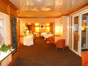 Lobby sitting area - Le Gué du Holme (Saint-Quentin-sur-le-Homme)