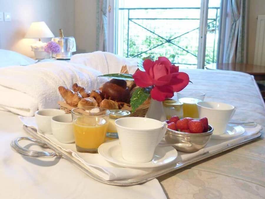 Room service – dining