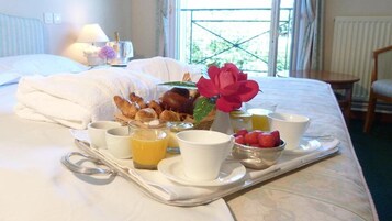 客房服务 - 用餐