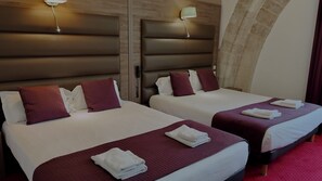 ห้องเอ็กเซกคิวทีฟสำหรับสี่ท่าน, เตียงใหญ่ 2 เตียง | ผ้าปูที่นอน Frette จากอิตาลี, เครื่องนอนระดับพรีเมียม, ผ้านวมขนเป็ด
