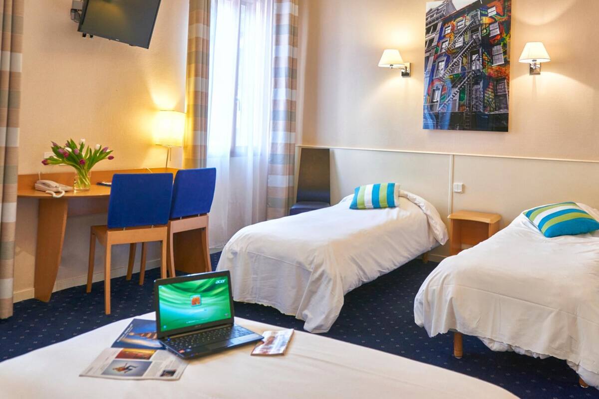 desk, soundproofing, iron/ironing board, free wifi