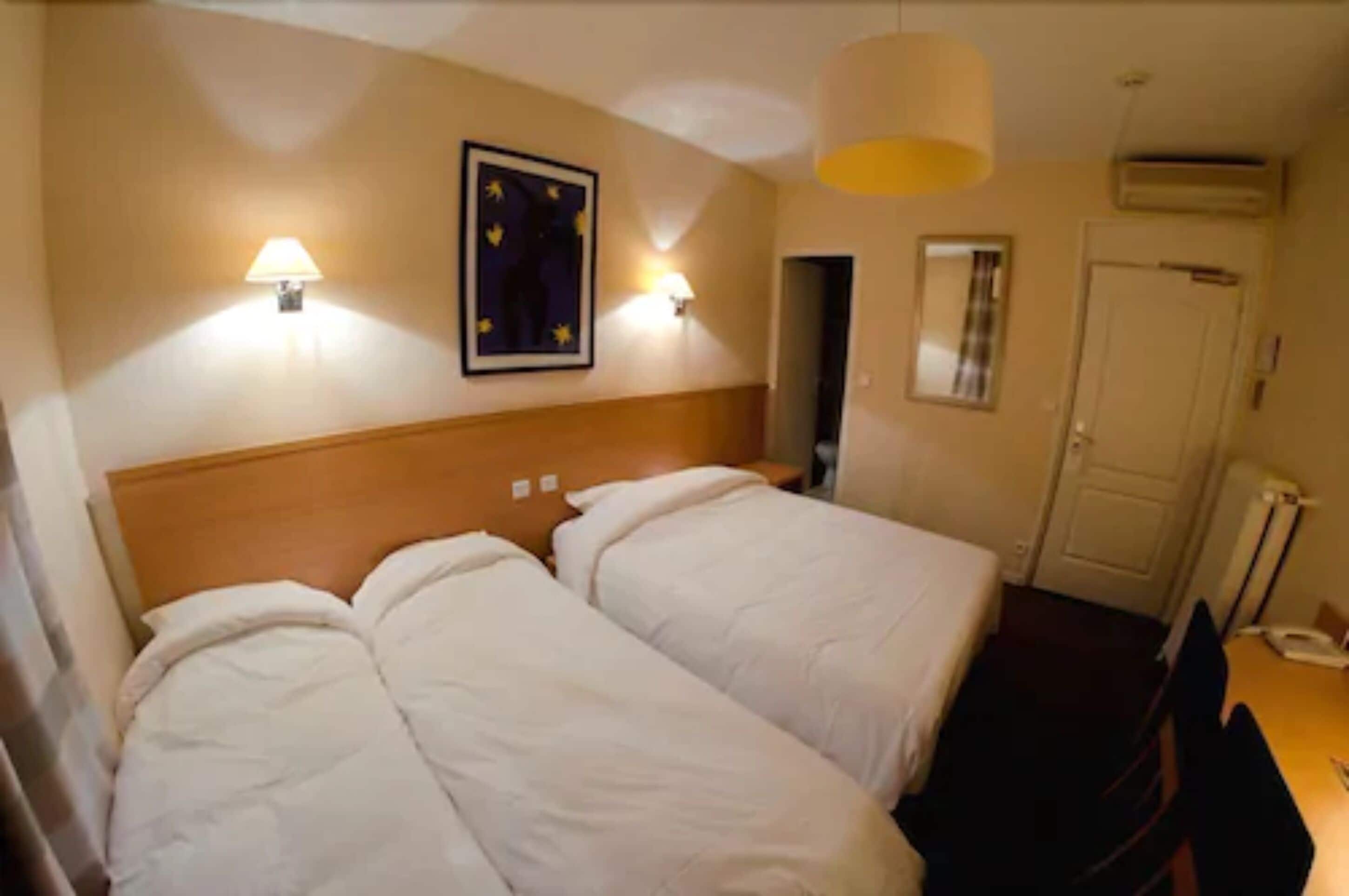 quadruple room | desk, soundproofing, iron/ironing board, free wifi