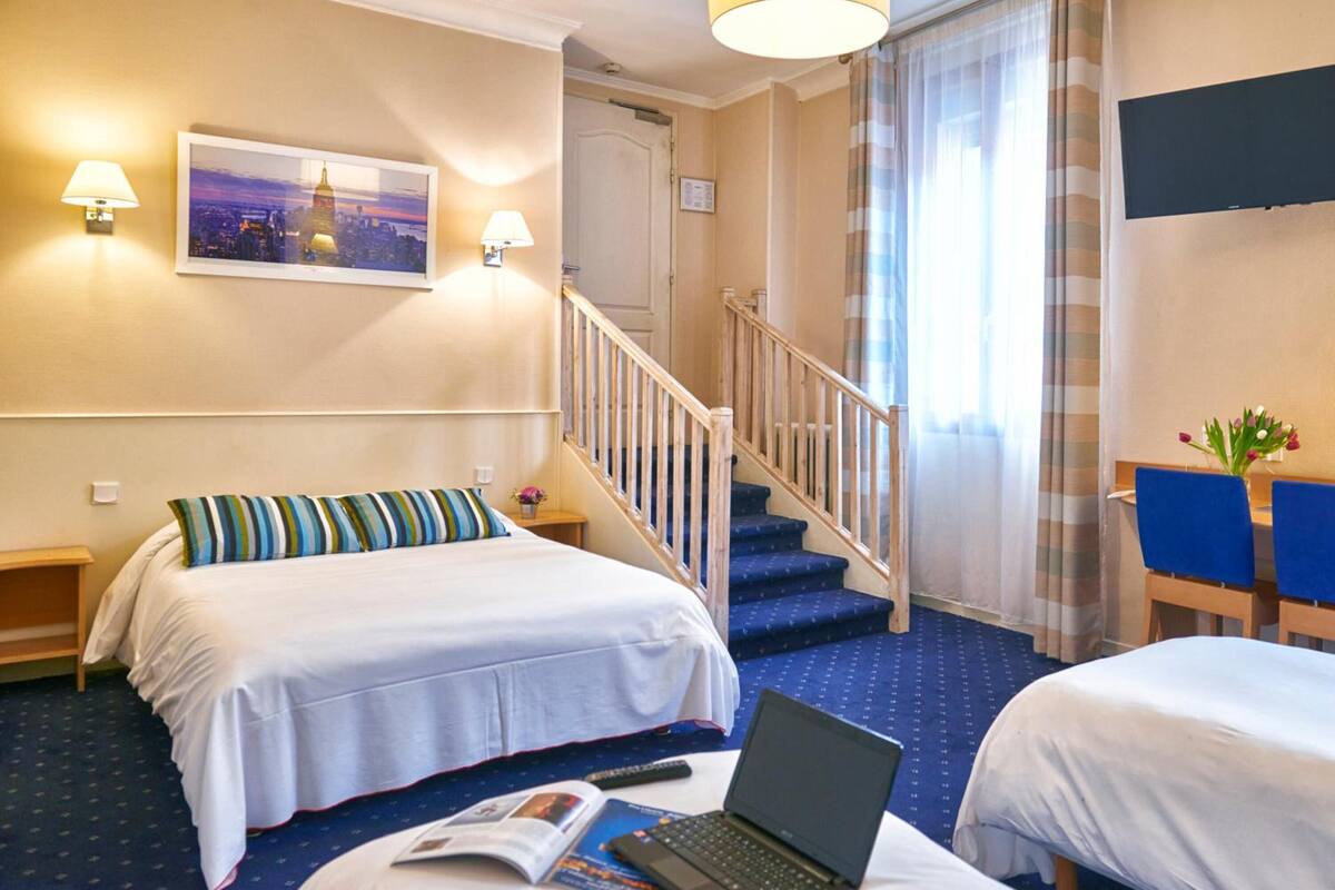 desk, soundproofing, iron/ironing board, free wifi