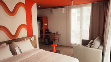 Superior Room, 1 Queen Bed with Sofa bed, Terrace | Desk, free WiFi, bed sheets