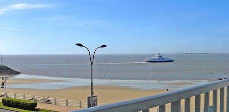 Vistas desde el alojamiento. Kyriad - Royan Plage