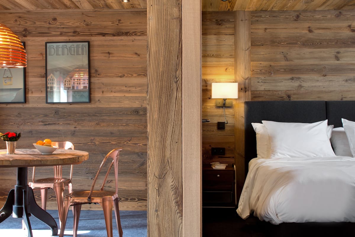 comfort suite | in-room safe, individually decorated, individually furnished, desk