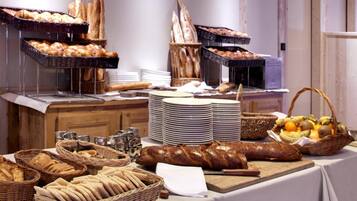 Daily buffet breakfast for a fee