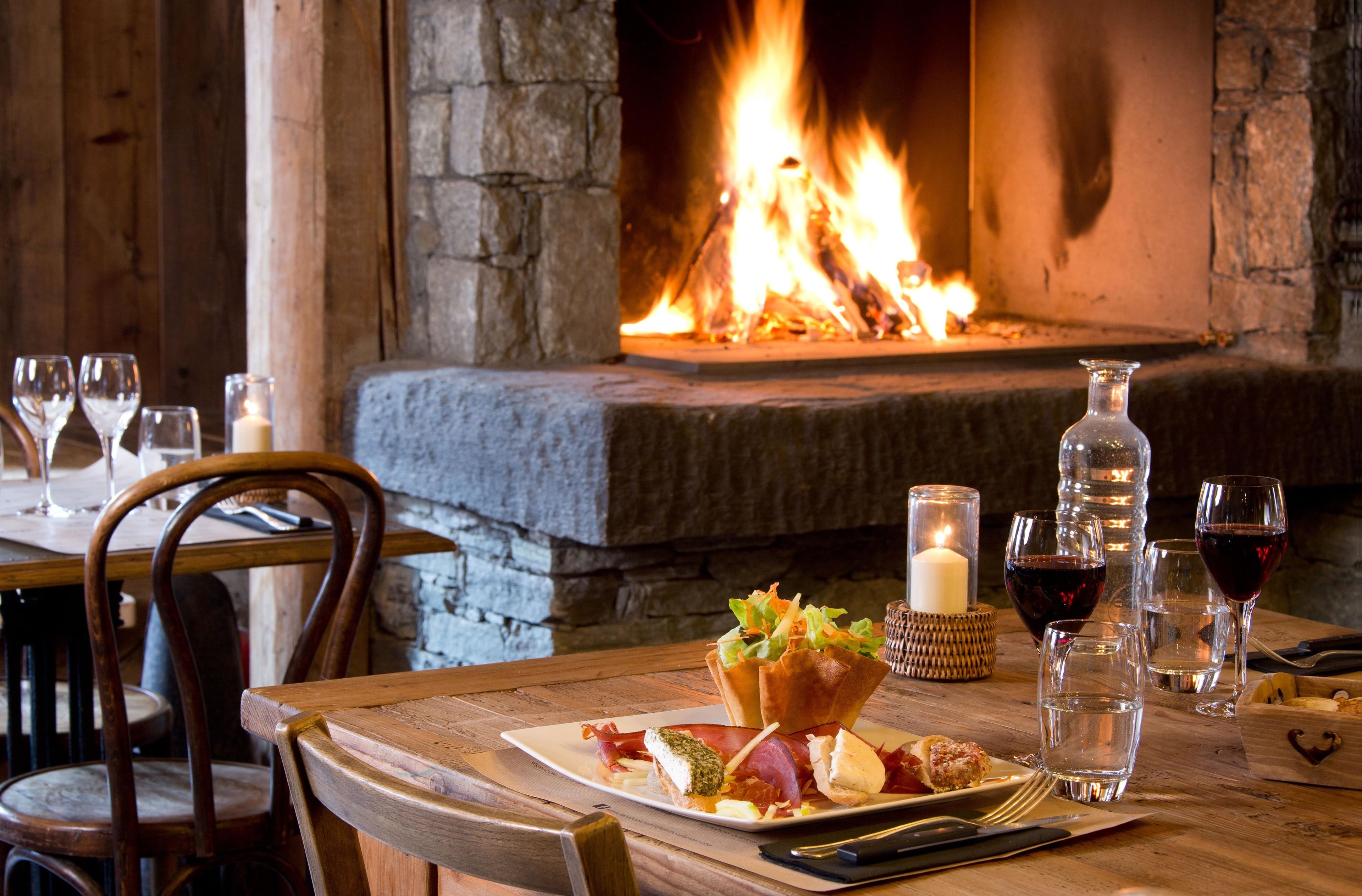 3 間餐廳，供應晚餐，法國料理