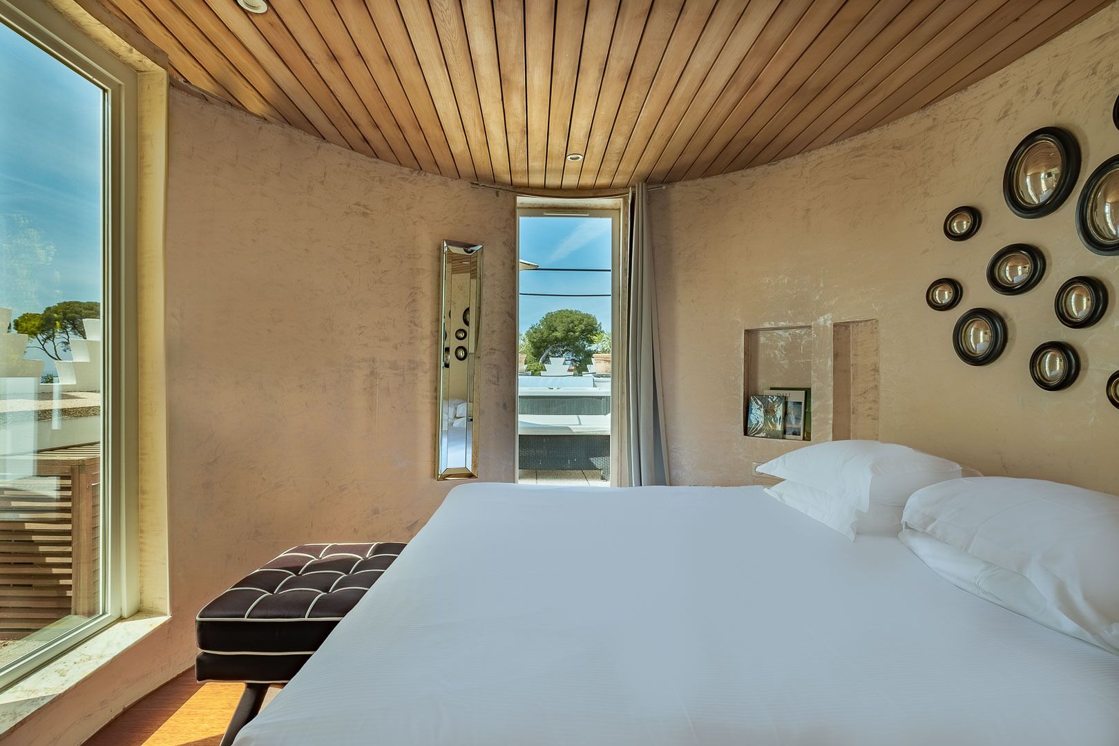 deluxe room, terrace jacuzzi | 1 bedroom, egyptian cotton sheets, premium bedding, minibar