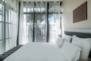 Suite | Egyptian cotton sheets, premium bedding, minibar, in-room safe - La Villa Mauresque (Saint-Raphael)