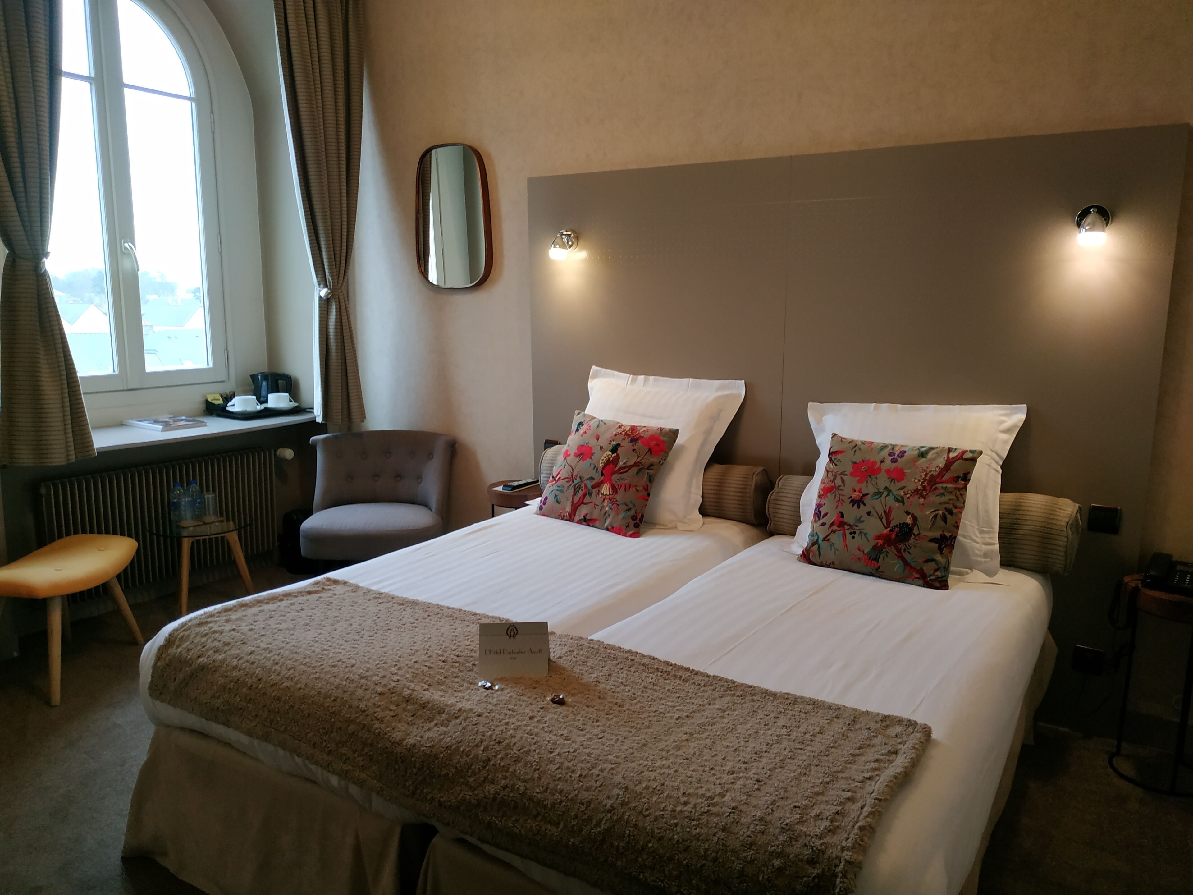 superior double room | individually decorated, desk, soundproofing, free wifi