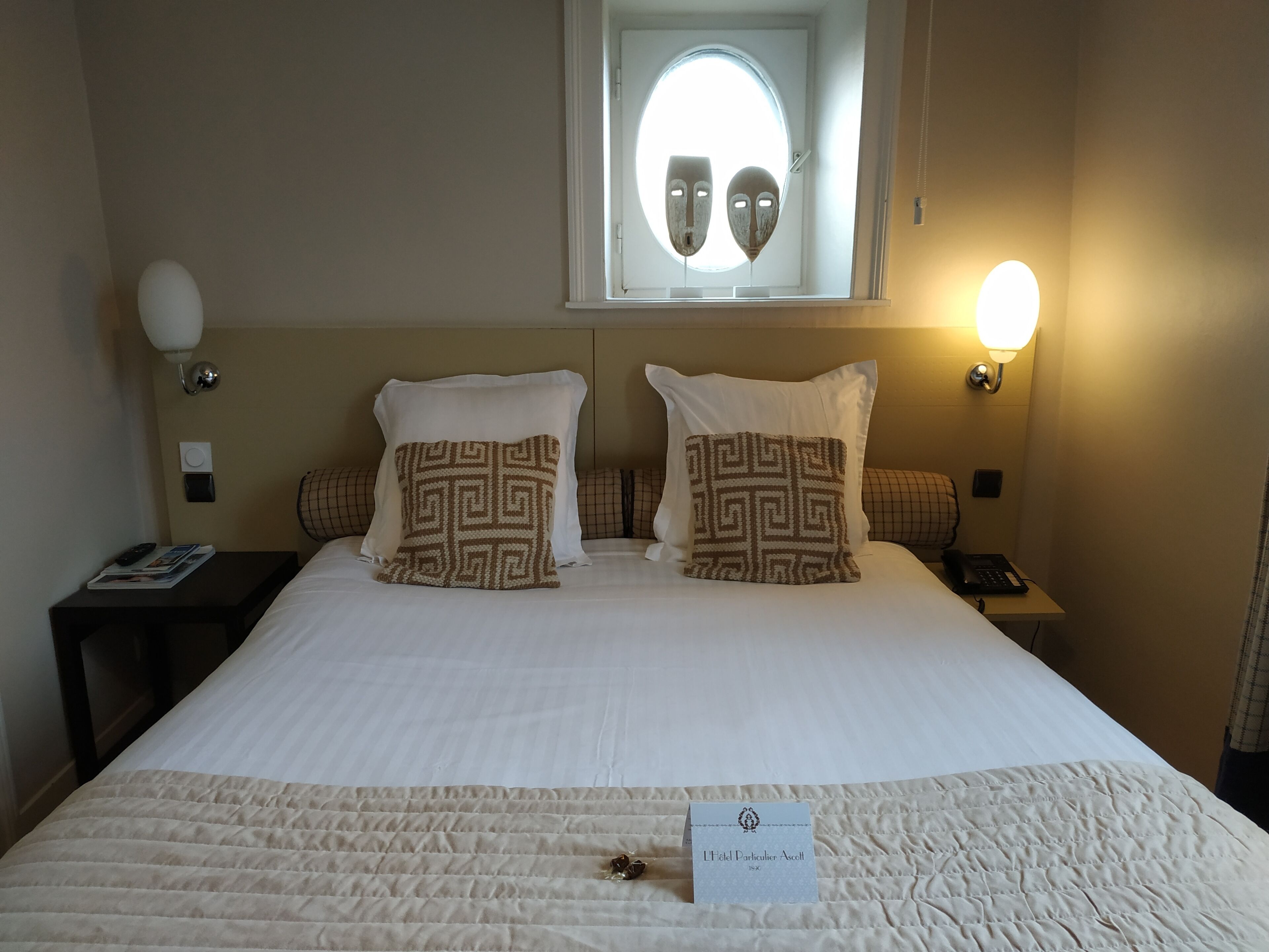 double room (privilege) | room amenity