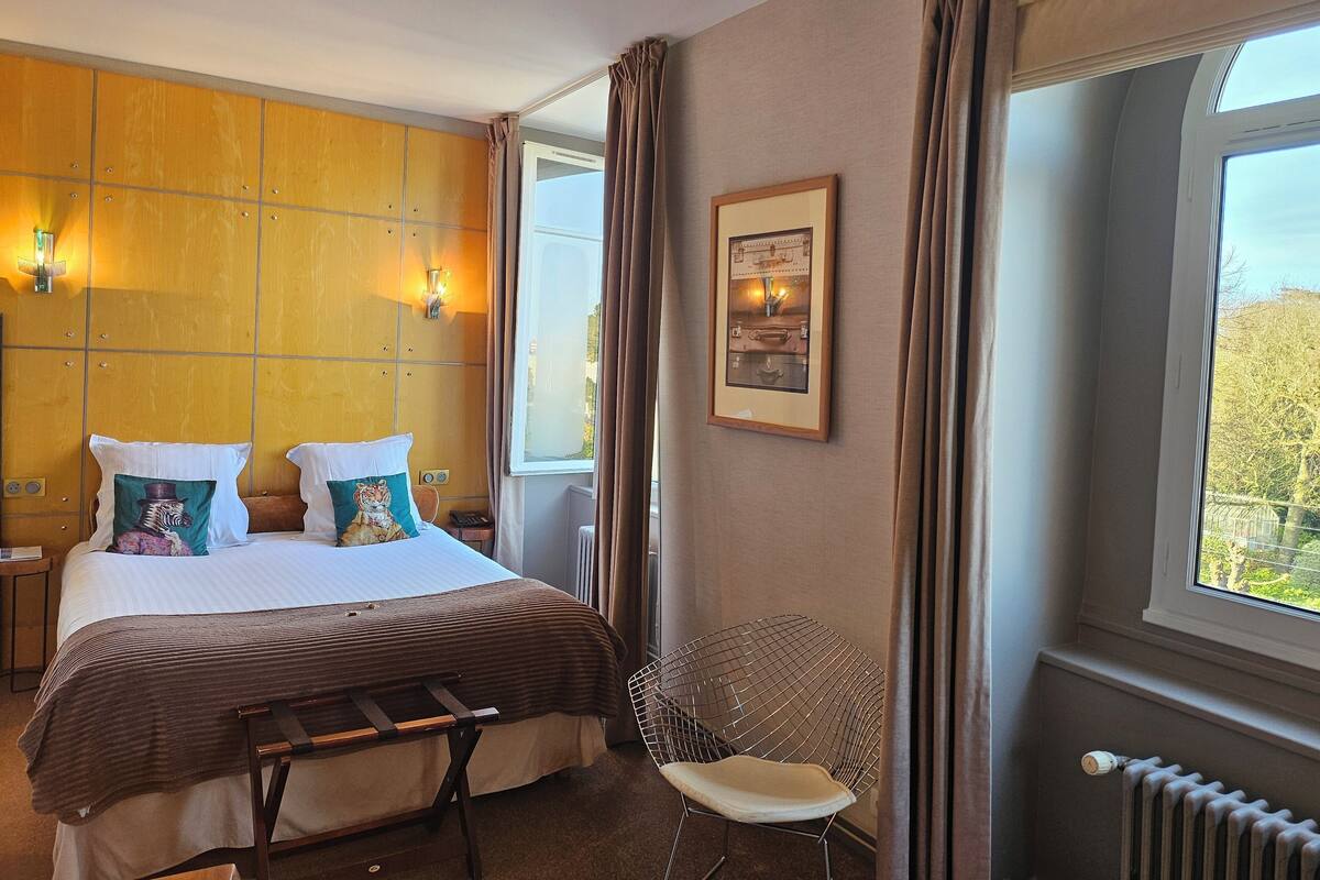 double room (privilege) | individually decorated, desk, soundproofing, free wifi