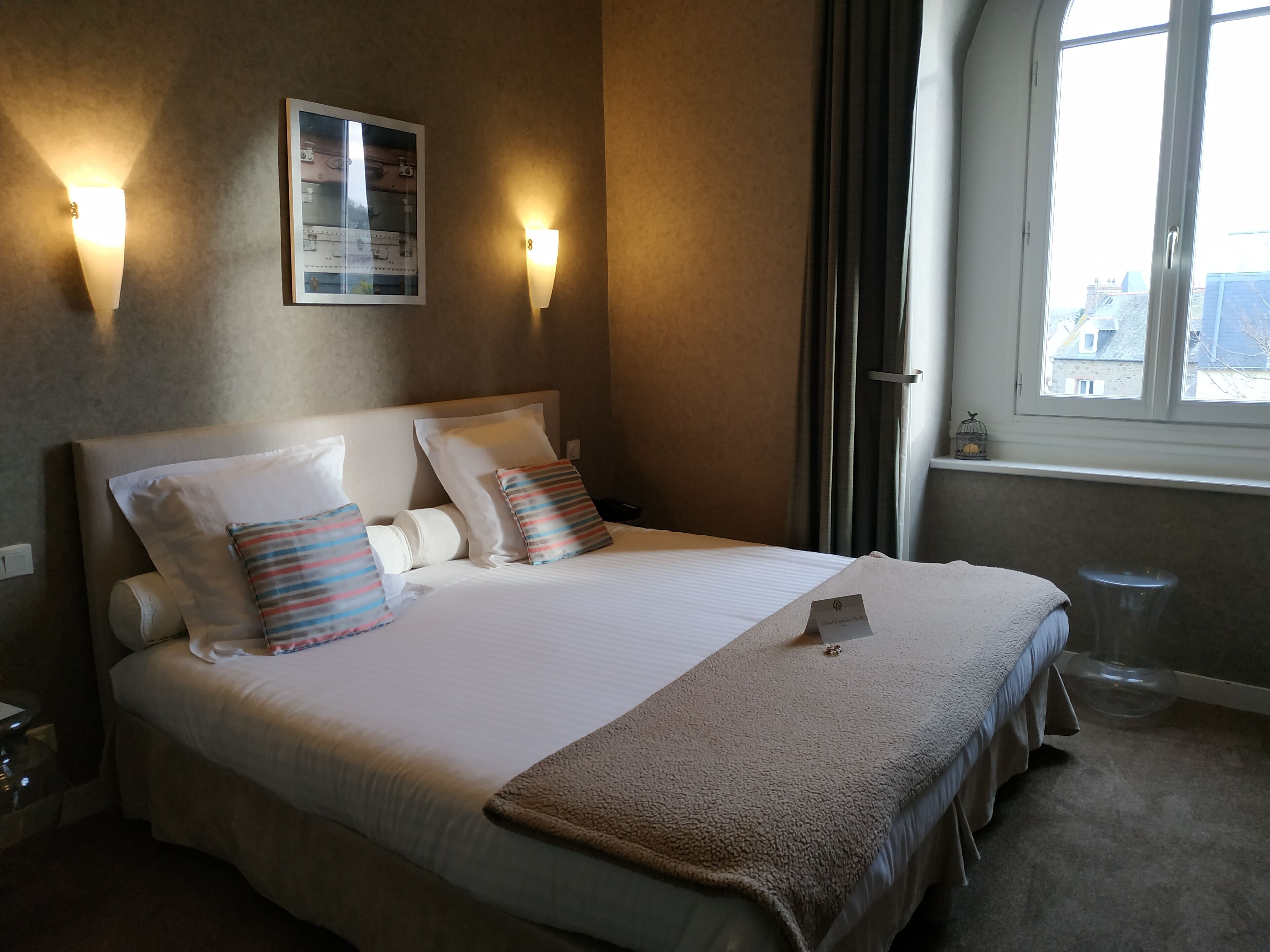 superior double room | individually decorated, desk, soundproofing, free wifi