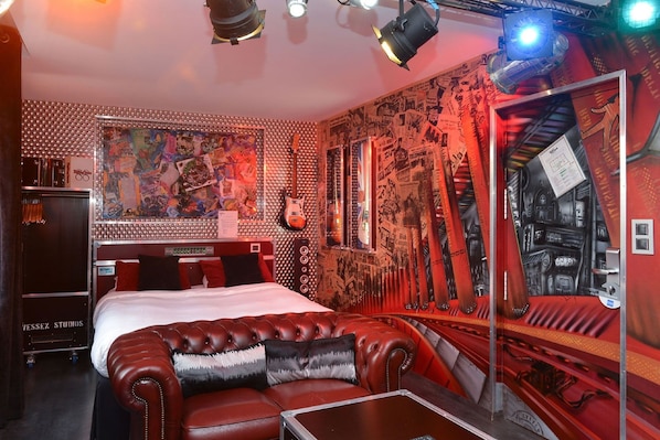 Deluxe Double Room (Backstage)