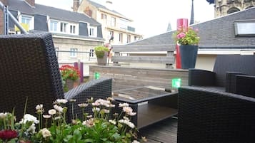 Deluxe-Doppelzimmer (Atelier) | Terrasse/Patio