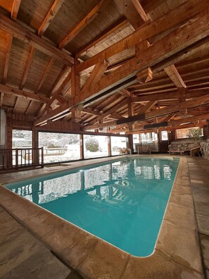 Indoor pool, sun loungers - Le Jeu de Paume (Chamonix-Mont-Blanc)