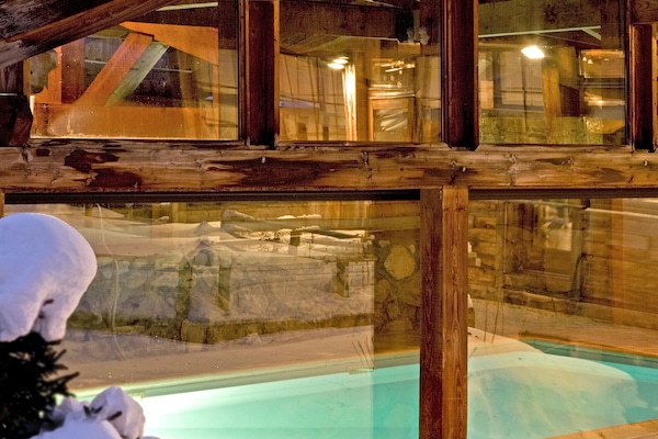 Turkish bath, manicures and pedicures