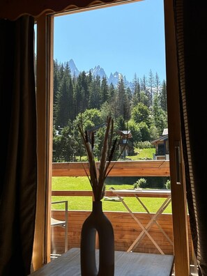 Minibar, desk, laptop workspace, soundproofing - Le Jeu de Paume (Chamonix-Mont-Blanc)