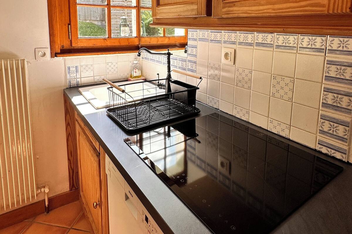 chalet, 3 bedrooms | private kitchen | coffee/tea maker