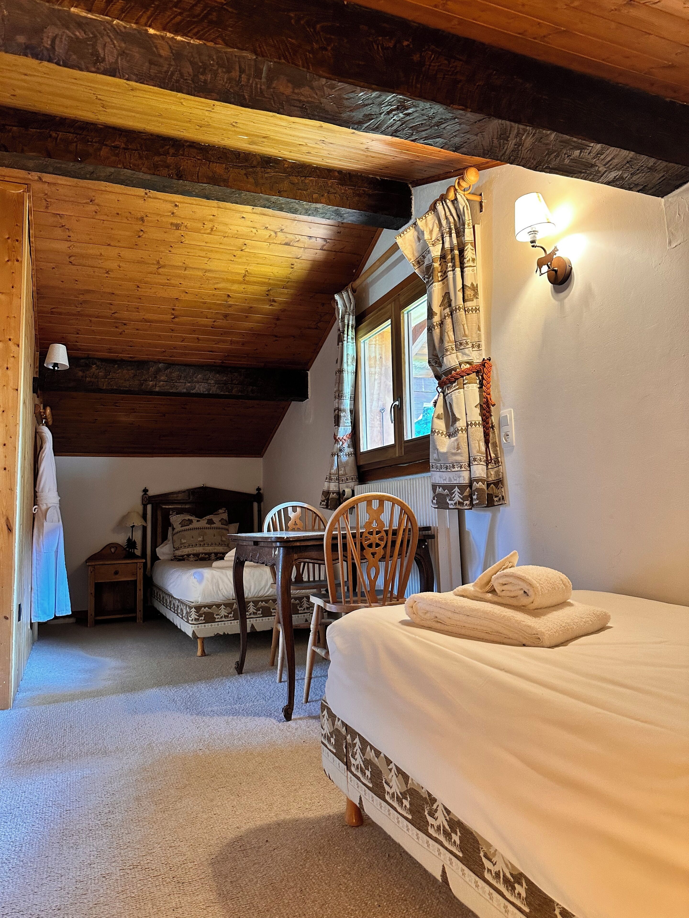 chalet, 3 bedrooms | 1 bedroom, minibar, desk, laptop workspace