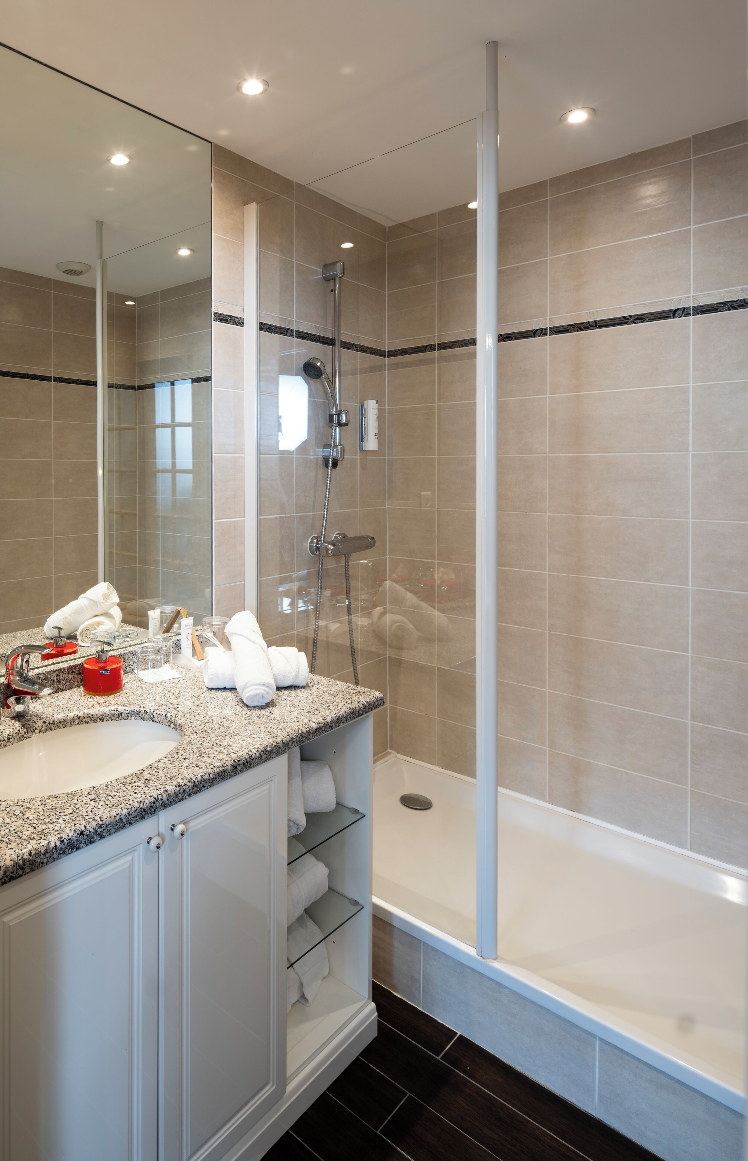 double room | bathroom | free toiletries, hair dryer, towels