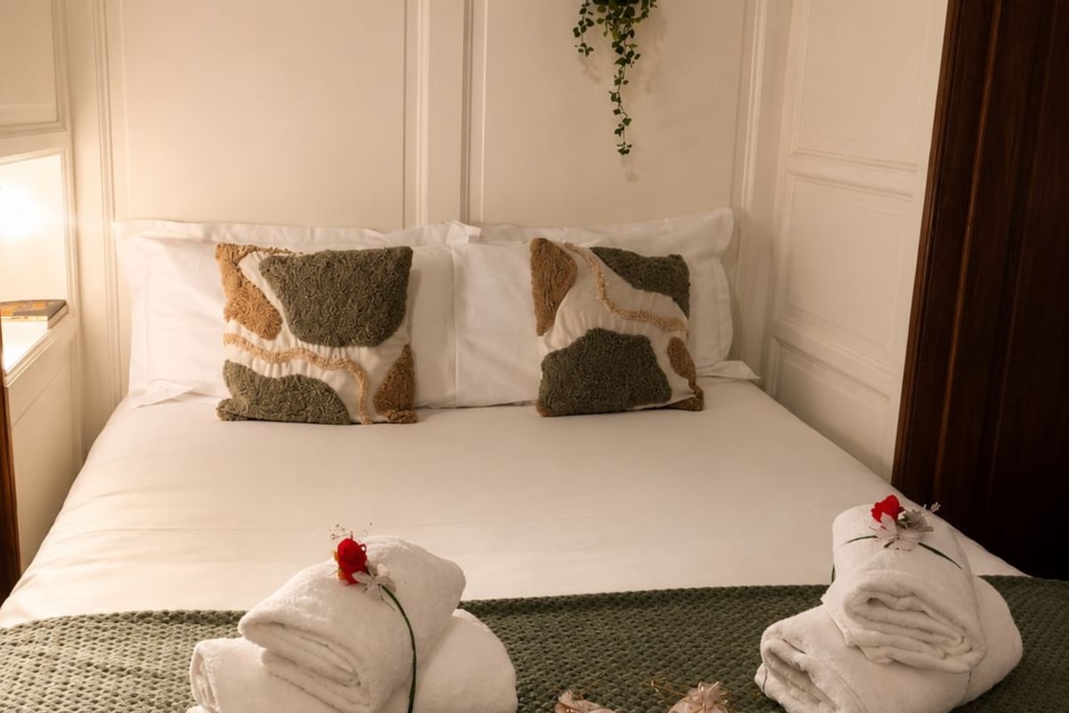 Standard Double Room | Desk, laptop workspace, WiFi (free), bed sheets