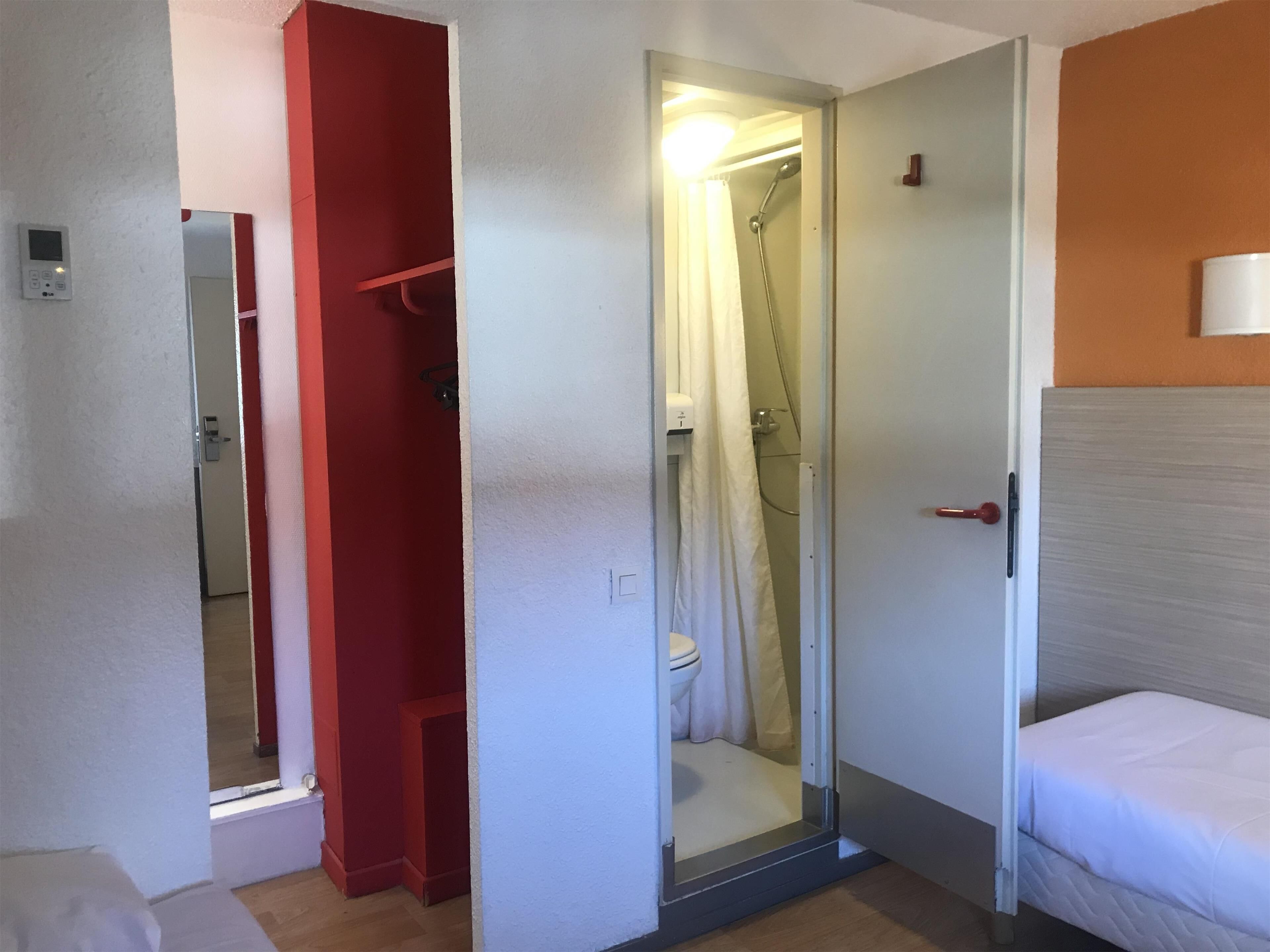 Foto - Premiere Classe Avignon Courtine Gare TGV