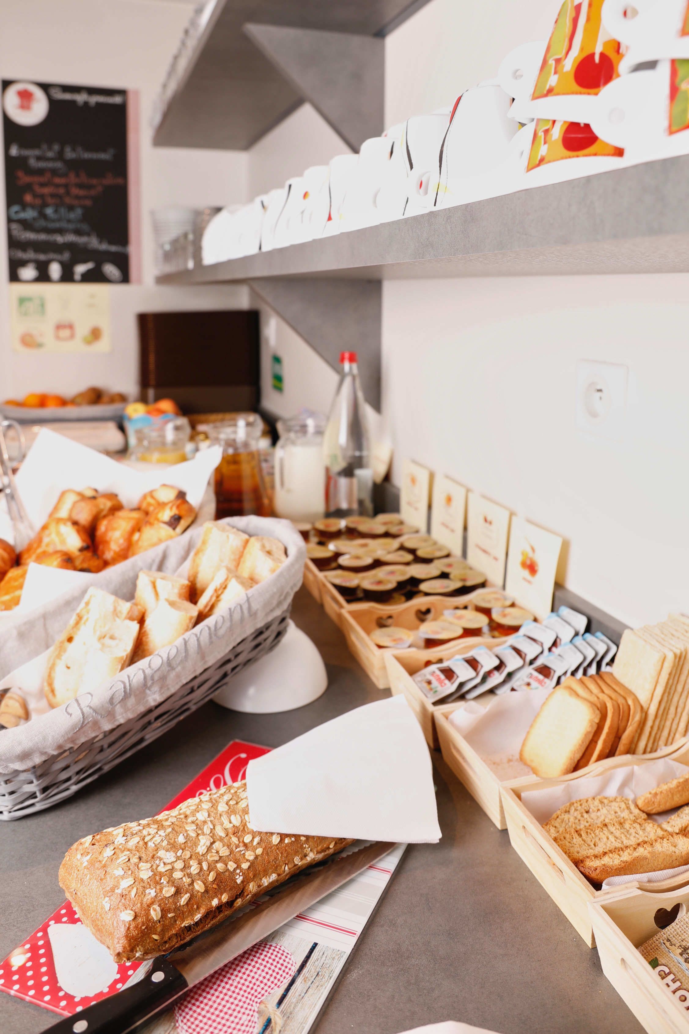 daily buffet breakfast for a fee