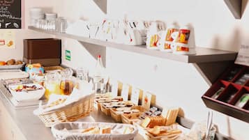 Desayuno buffet todos los días (con cargo)