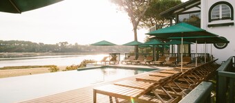 Les Hortensias Du Lac - Fontenille Collection