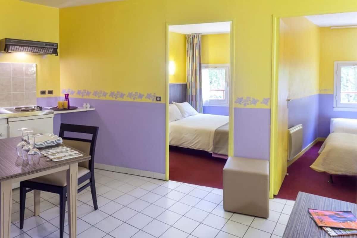 Departamento familiar | Escritorio, cuna de viaje, wifi gratis y ropa de cama
