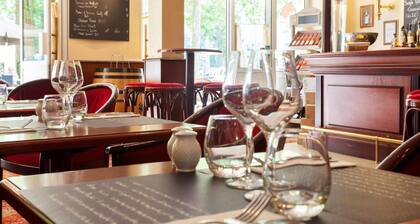 Brit Hotel Chinon le Lion d'Or