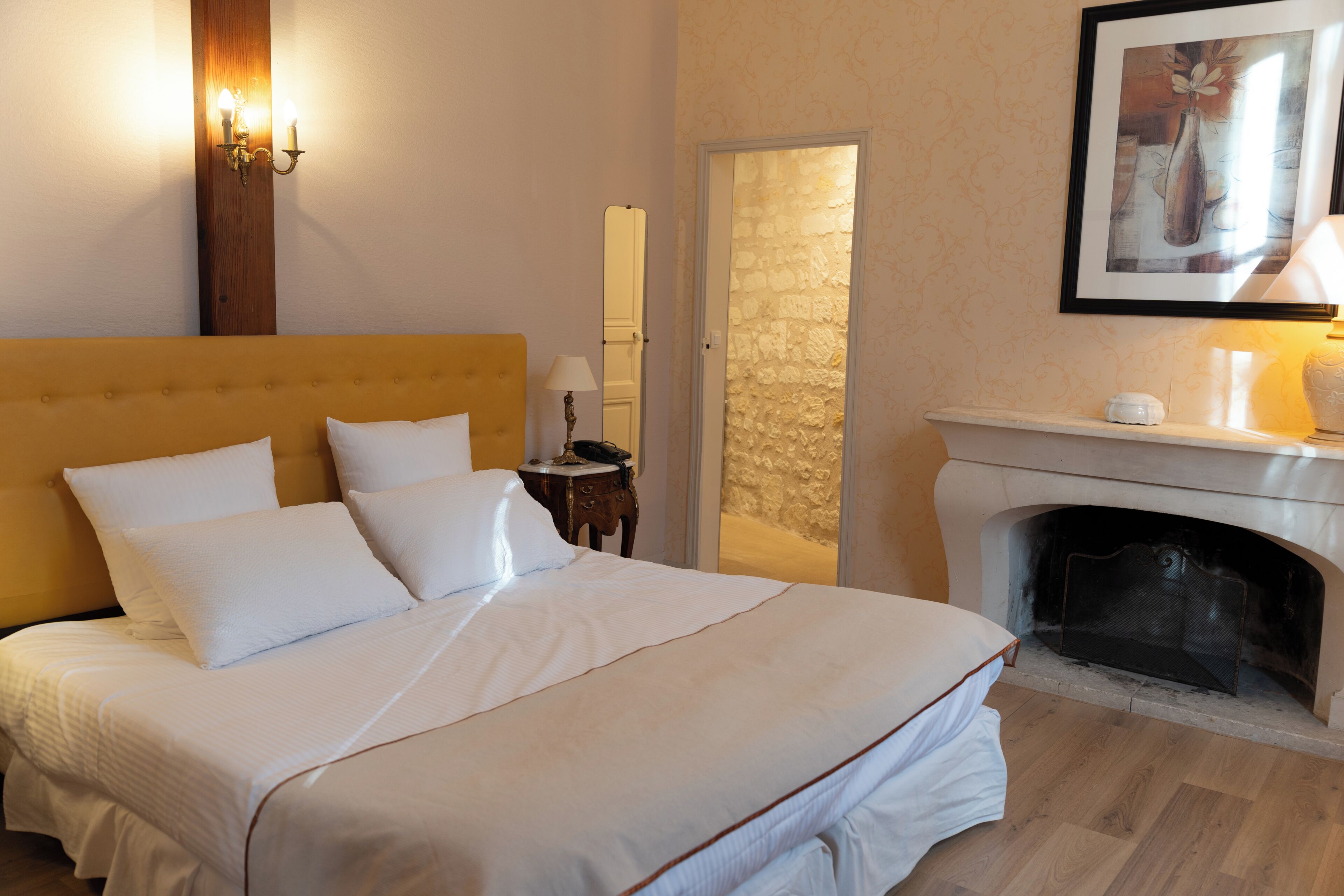 Bureau, Wi-Fi gratuit, draps fournis