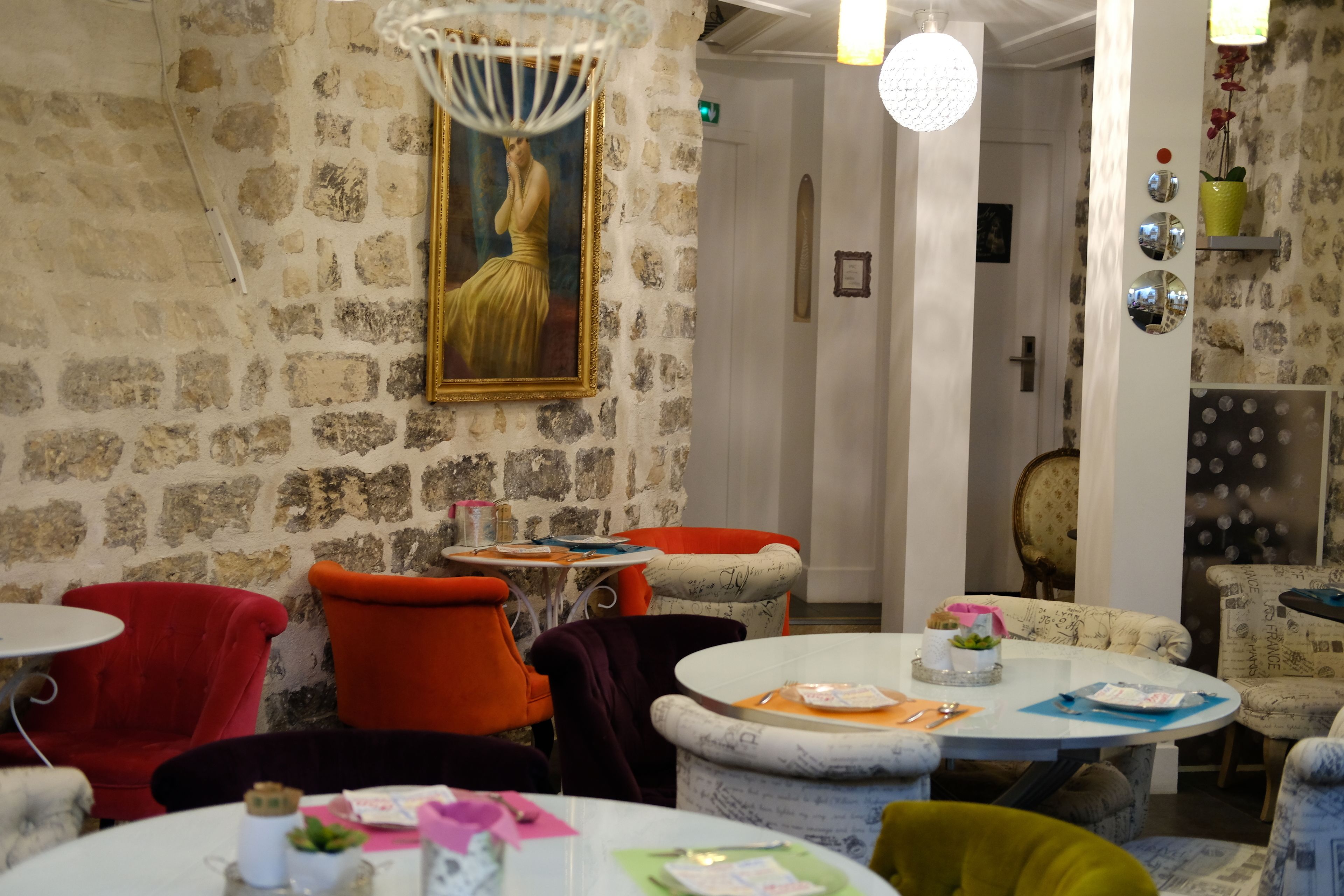 Petit déjeuner buffet (15.00 EUR par personne)