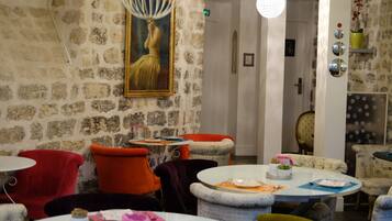 Daily buffet breakfast (EUR 15.00 per person)